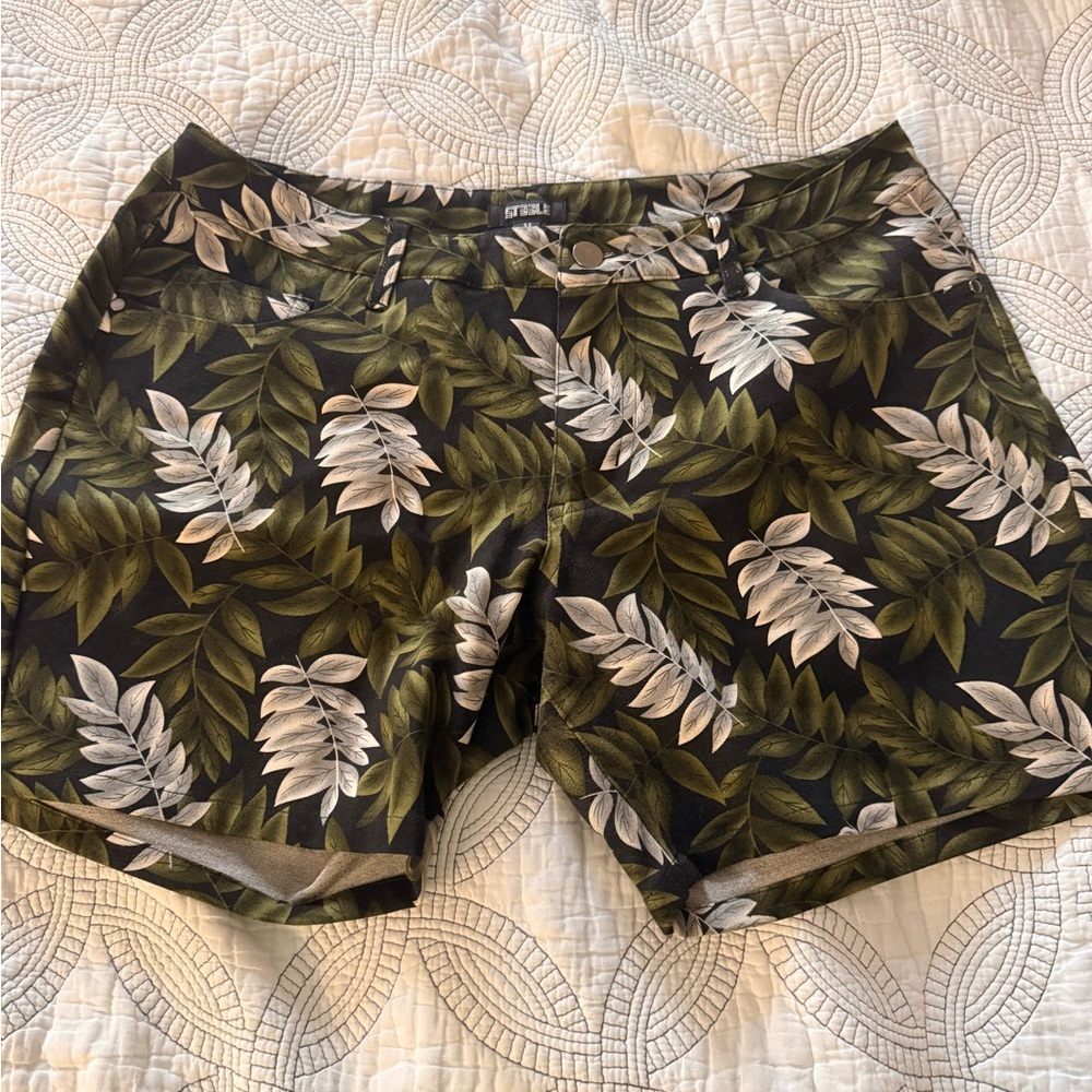 Stylish Green Leaf Print Men's Shorts